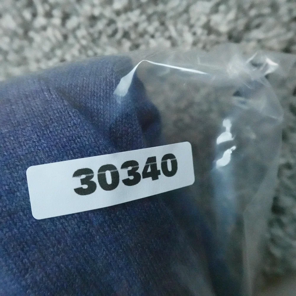 Joseph Abboud Sweater Mens XL Blue Merino Wool V Neck Knit Pullover Soft Warm